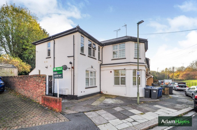 49 Properties for sale using that criteria Adam Hayes Estate Agents